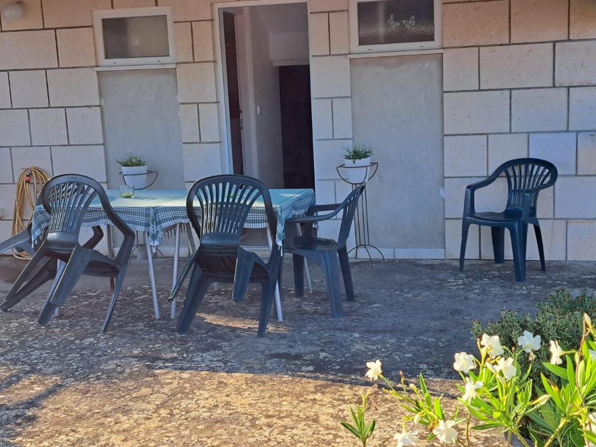 Apartmani Dusica لومباردا المظهر الخارجي الصورة